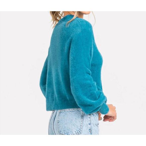 NEW SOUTHERN SHIRT COMPANY cropped feather knit sweater in dragon fly - Picture 2 of 3